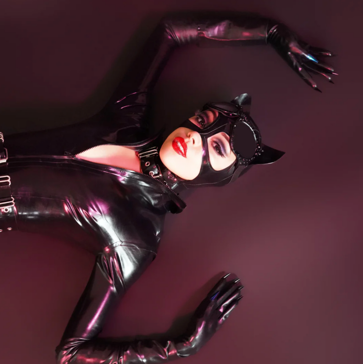 Cropped Lucifer latex gloves - Vex Clothing